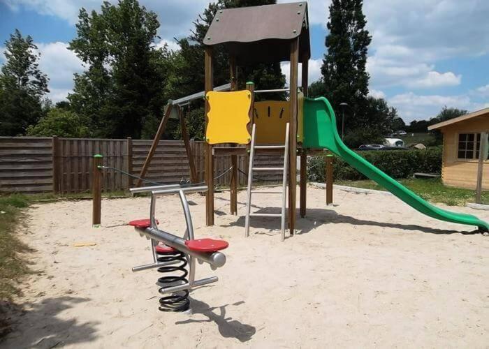 Mobil-Home Le Petit Paradis Vendeen Camping 3 Etoiles 7Km Des Plages Avrillé Kültér fotó