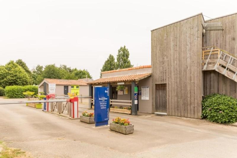 Mobil-Home Le Petit Paradis Vendeen Camping 3 Etoiles 7Km Des Plages Avrillé Kültér fotó